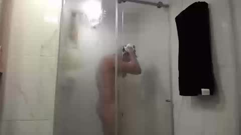 Snapshot of santii_rose chatting on September 9, 2:27 pm Santii online show from September 9, 2:27 pm