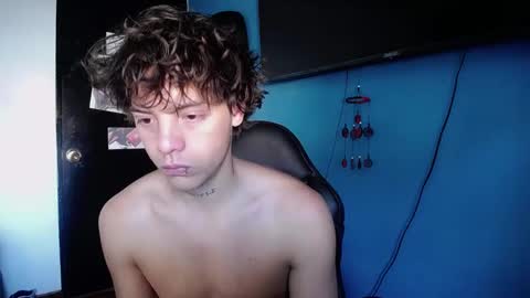 Snapshot of santii_rose chatting on January 12, 2:30 pm Santii online show from January 12, 2:30 pm