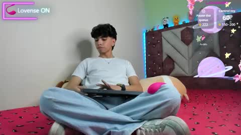 Santiago Carrington online show from November 5, 9:06 pm