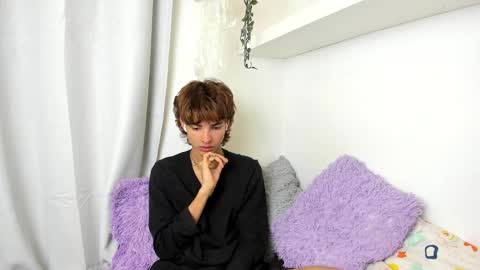 Snapshot of santy_kitty chatting on January 9, 4:19 am kitty online show from January 9, 4:19 am