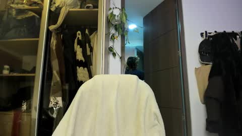 Snapshot of santy_kitty chatting on February 27, 3:58 am kitty online show from February 27, 3:58 am