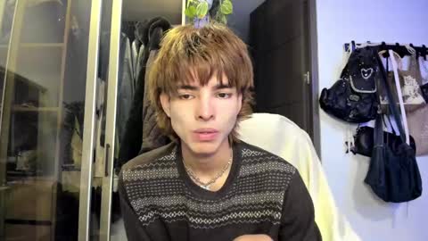 Snapshot of santy_kitty chatting on January 29, 1:48 am kitty online show from January 29, 1:48 am