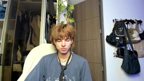 Snapshot of santy_kitty chatting on January 30, 2:16 am kitty online show from January 30, 2:16 am