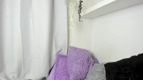 Snapshot of santy_kitty chatting on January 6, 3:31 am kitty online show from January 6, 3:31 am