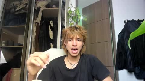 Snapshot of santy_kitty chatting on February 22, 3:34 am kitty online show from February 22, 3:34 am