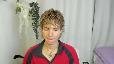 Snapshot of santy_kitty chatting on October 8, 3:22 am kitty online show from October 8, 3:22 am