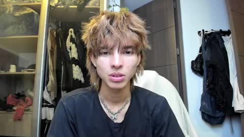 Snapshot of santy_kitty chatting on February 14, 5:41 am kitty online show from February 14, 5:41 am