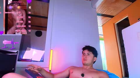 Santyago online show from November 12, 8:14 pm