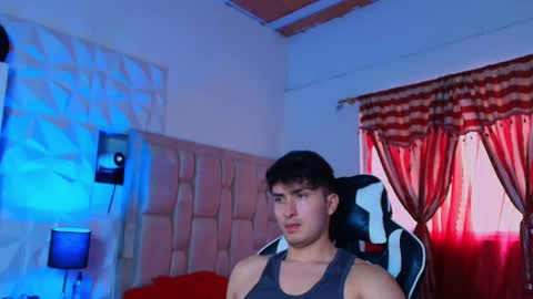 Santyago online show from December 23, 7:20 pm