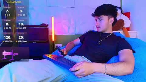 Santyago online show from September 25, 8:08 pm