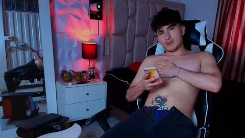 Santyago online show from February 13, 7:10 pm