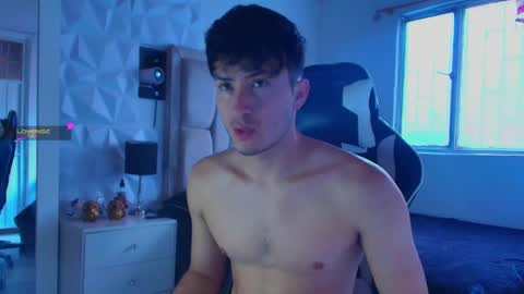 Santyago online show from December 31, 1:30 pm