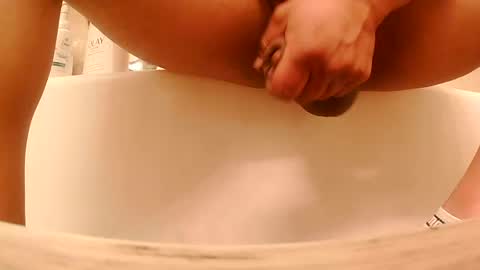 Snapshot of saucy_latino chatting on March 5, 6:33 am ElVergone online show from March 5, 6:33 am