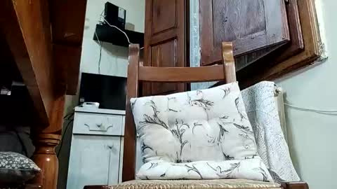 sbrinaiceberg online show from April 3, 4:31 am