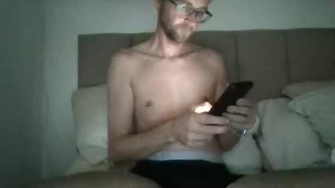 Snapshot of scottish_daddy chatting on October 20, 11:25 am scottish daddy online show from October 20, 11:25 am