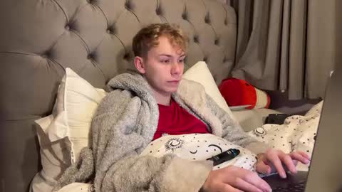 danny online show from December 18, 12:32 am