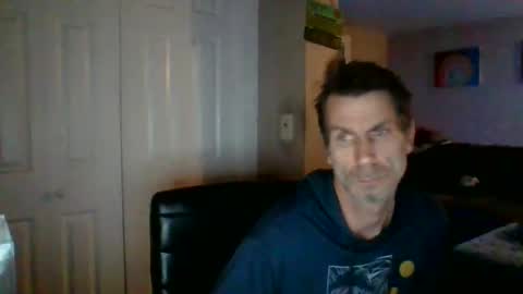 GettOffMyLawn online show from May 7, 2:22 am