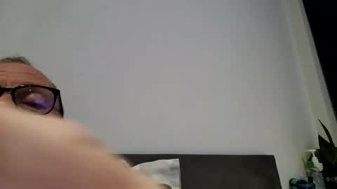 sealofapproval1 online show from March 16, 8:13 pm