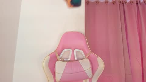   online show from February 13, 8:03 pm