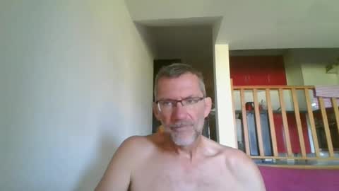 seb846894 online show from July 2, 7:25 am
