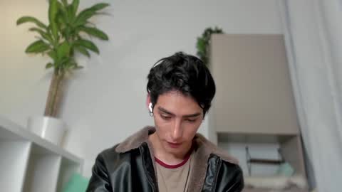 sebastian online show from January 15, 12:30 am