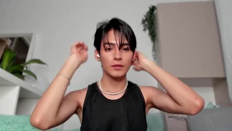 sebastian online show from February 12, 12:05 am