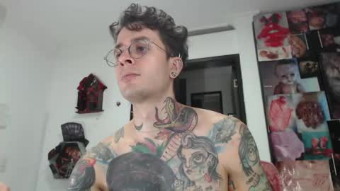 Snapshot of sebasbigdick_ chatting on March 2, 5:33 am spityio instagram online show from March 2, 5:33 am