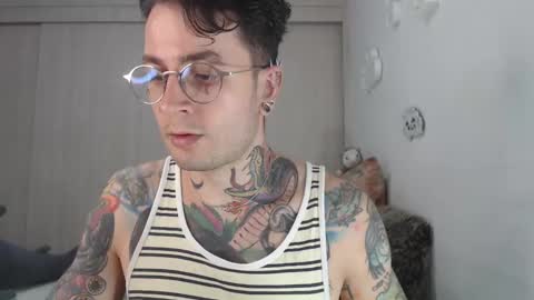 Snapshot of sebasbigdick_ chatting on December 17, 2:44 am spityio instagram online show from December 17, 2:44 am