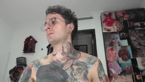 Snapshot of sebasbigdick_ chatting on February 28, 5:15 am spityio instagram online show from February 28, 5:15 am