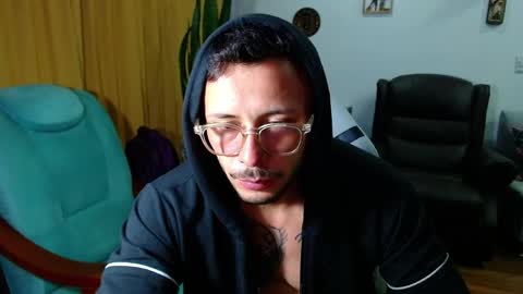 Sebastian online show from April 19, 2:55 am