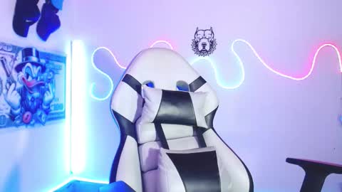 Sebastian online show from March 25, 5:39 pm