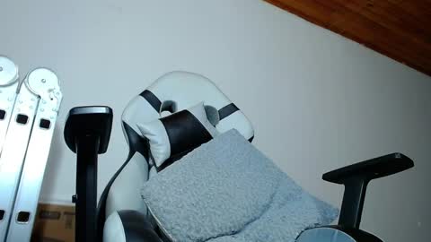 Sebastian online show from April 6, 3:03 am