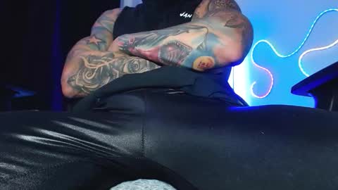 Sebastian online show from October 1, 5:11 am