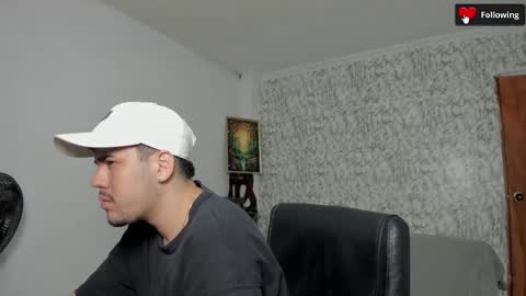 Snapshot of sebastian_jhonson chatting on October 22, 2:26 am sebastian_jhonson online show from October 22, 2:26 am