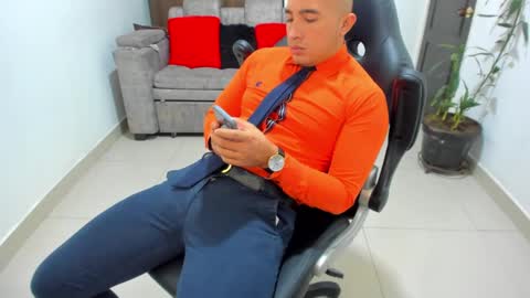 Snapshot of sebastian_oconnor77 chatting on December 7, 4:14 pm juan  sebastian online show from December 7, 4:14 pm