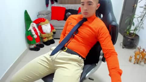 Snapshot of sebastian_oconnor77 chatting on January 7, 12:16 pm juan  sebastian online show from January 7, 12:16 pm