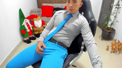 Snapshot of sebastian_oconnor77 chatting on January 2, 12:46 pm juan  sebastian online show from January 2, 12:46 pm
