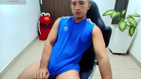 Snapshot of sebastian_oconnor77 chatting on October 16, 12:46 pm juan  sebastian online show from October 16, 12:46 pm