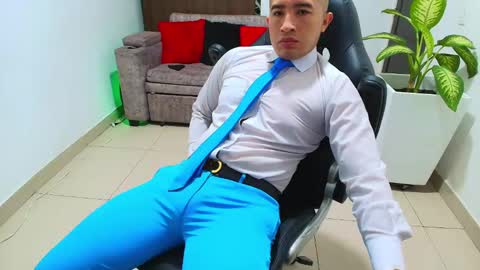 Snapshot of sebastian_oconnor77 chatting on March 12, 12:04 pm juan  sebastian online show from March 12, 12:04 pm