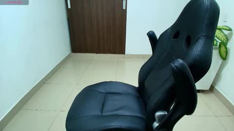 juan  sebastian online show from December 4, 4:03 pm