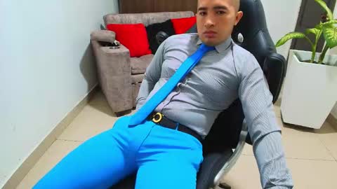 Snapshot of sebastian_oconnor77 chatting on March 5, 12:11 pm juan  sebastian online show from March 5, 12:11 pm