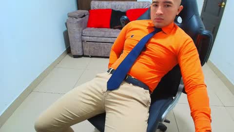 Snapshot of sebastian_oconnor77 chatting on February 10, 12:08 pm juan  sebastian online show from February 10, 12:08 pm