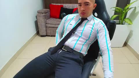 Snapshot of sebastian_oconnor77 chatting on February 23, 12:43 pm juan  sebastian online show from February 23, 12:43 pm