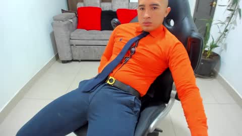 Snapshot of sebastian_oconnor77 chatting on December 6, 3:55 pm juan  sebastian online show from December 6, 3:55 pm