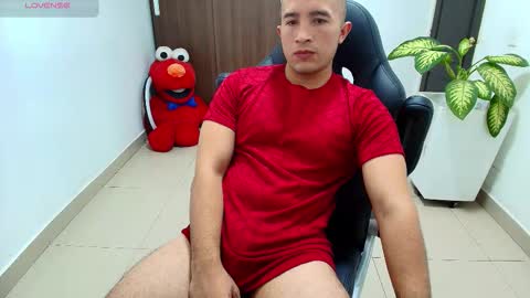 Snapshot of sebastian_oconnor77 chatting on October 13, 9:43 pm juan  sebastian online show from October 13, 9:43 pm
