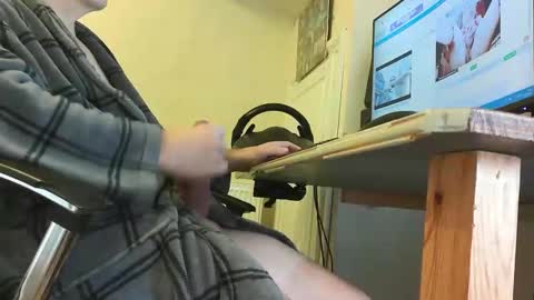 Snapshot of sebastianspalding450 chatting on October 25, 9:22 am sebastianspalding450 online show from October 25, 9:22 am