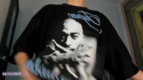 Sebastian online show from December 4, 8:27 pm