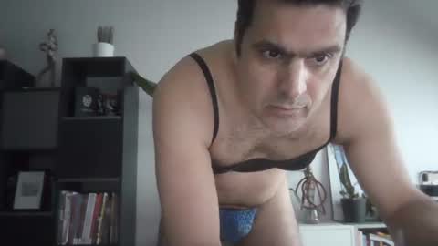 Snapshot of sebix9206 chatting on March 11, 7:58 am sebix9206 online show from March 11, 7:58 am