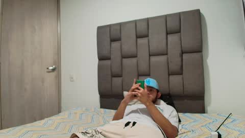 Snapshot of sebolaz chatting on February 17, 3:47 am ryan miller online show from February 17, 3:47 am