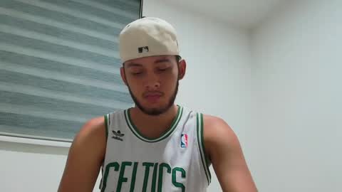 Snapshot of sebolaz chatting on February 6, 4:42 am ryan miller online show from February 6, 4:42 am